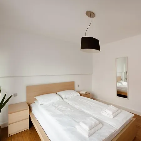 Spacious Close To Main Station / Galeria Krakowska شقة *