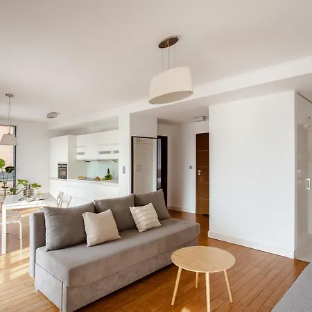 Spacious Close To Main Station / Galeria Krakowska Apartment