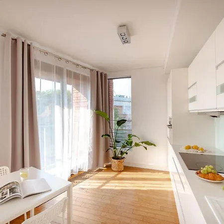 Spacious Close To Main Station / Galeria Krakowska Apartment Krakow