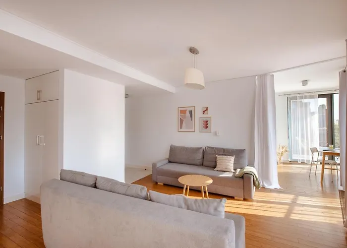 Spacious Close To Main Station / Galeria Krakowska شقة