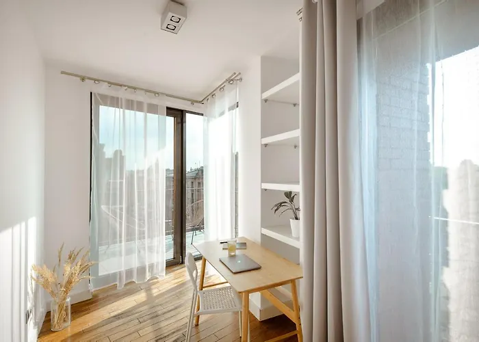 Spacious Close To Main Station / Galeria Krakowska شقة